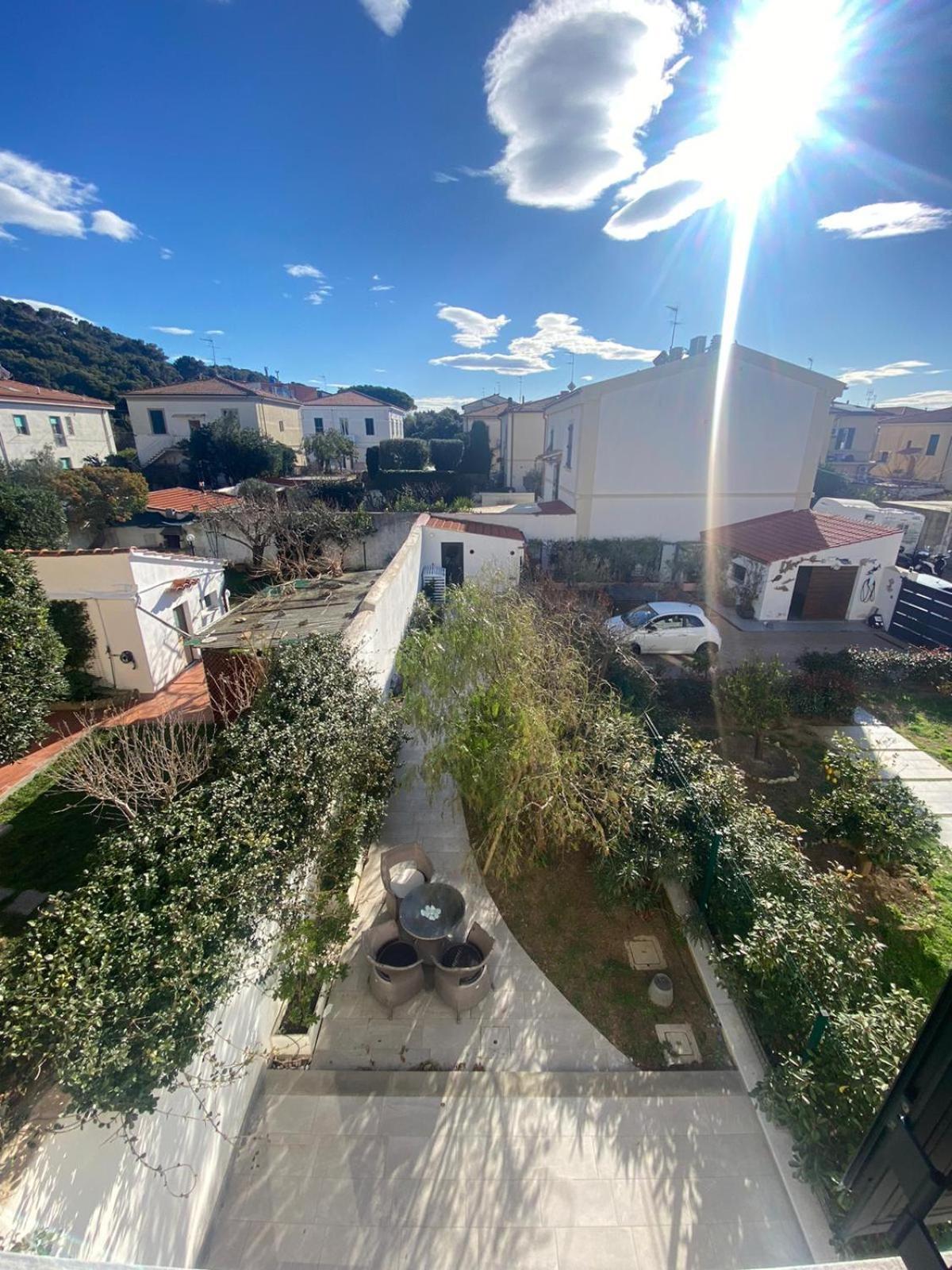 Villa La Lanterna Sul Mare Livorno Exterior foto